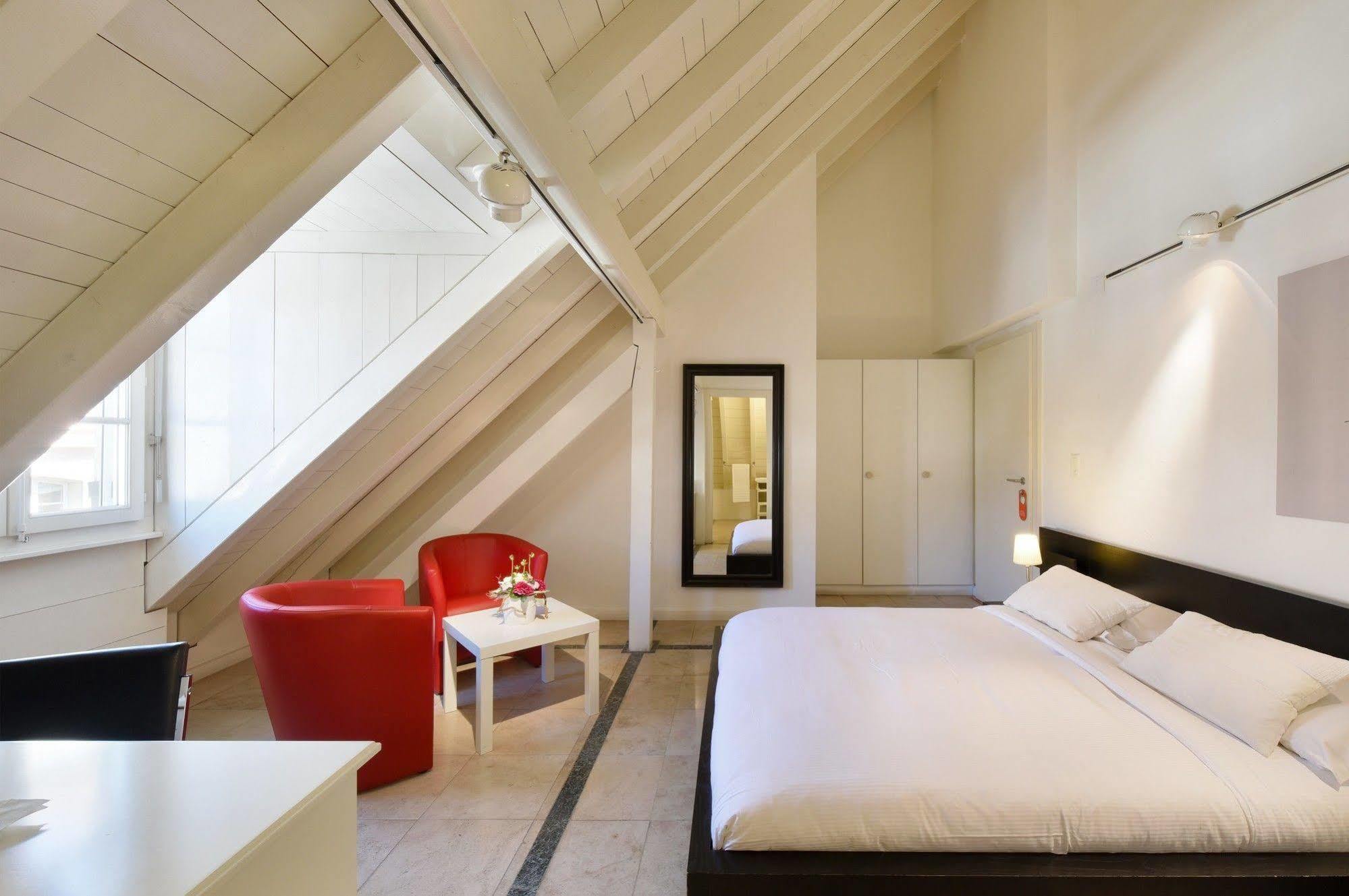 L'Hotel By Hostellerie Du Chateau Rolle Dış mekan fotoğraf